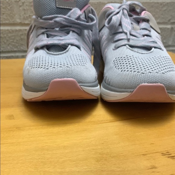 Zeba Hands Free Slip-On Pink Gray mesh Athletic sneakers women’s size 12 EUC - Picture 4 of 10